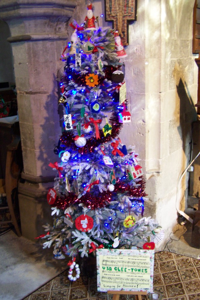 Christmas Tree: Glee Tones