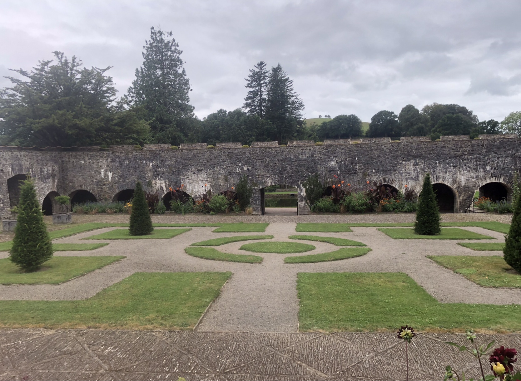 The Elizabethan Cloister Garden