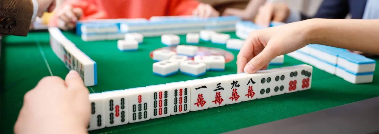 Mahjong Playing